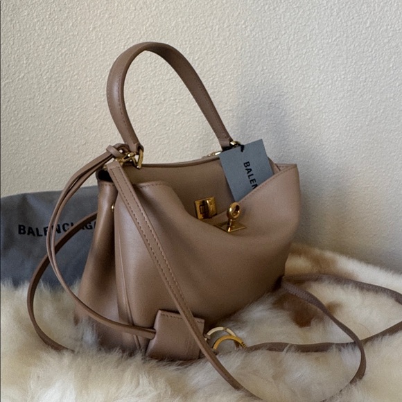 Balenciaga Rodeo - Picture 15 of 17